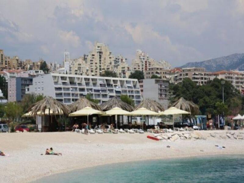 רוביני Apartments Lora מראה חיצוני תמונה