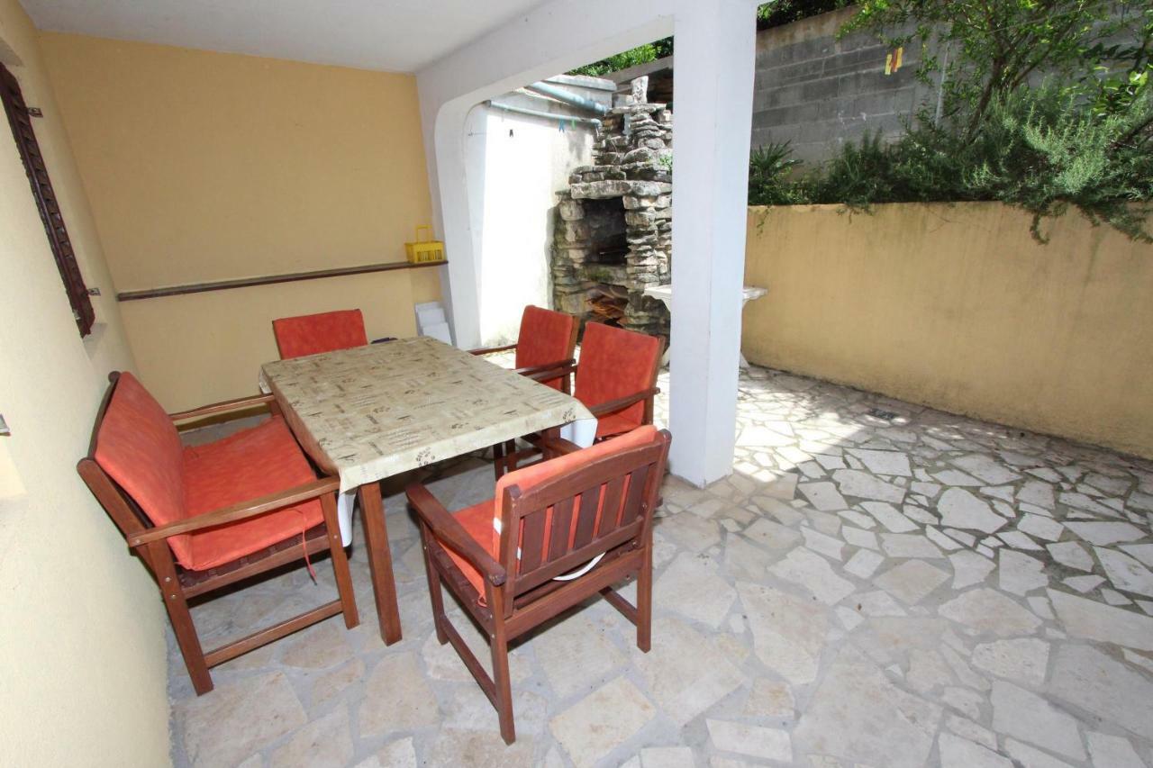רוביני Apartments Lora מראה חיצוני תמונה