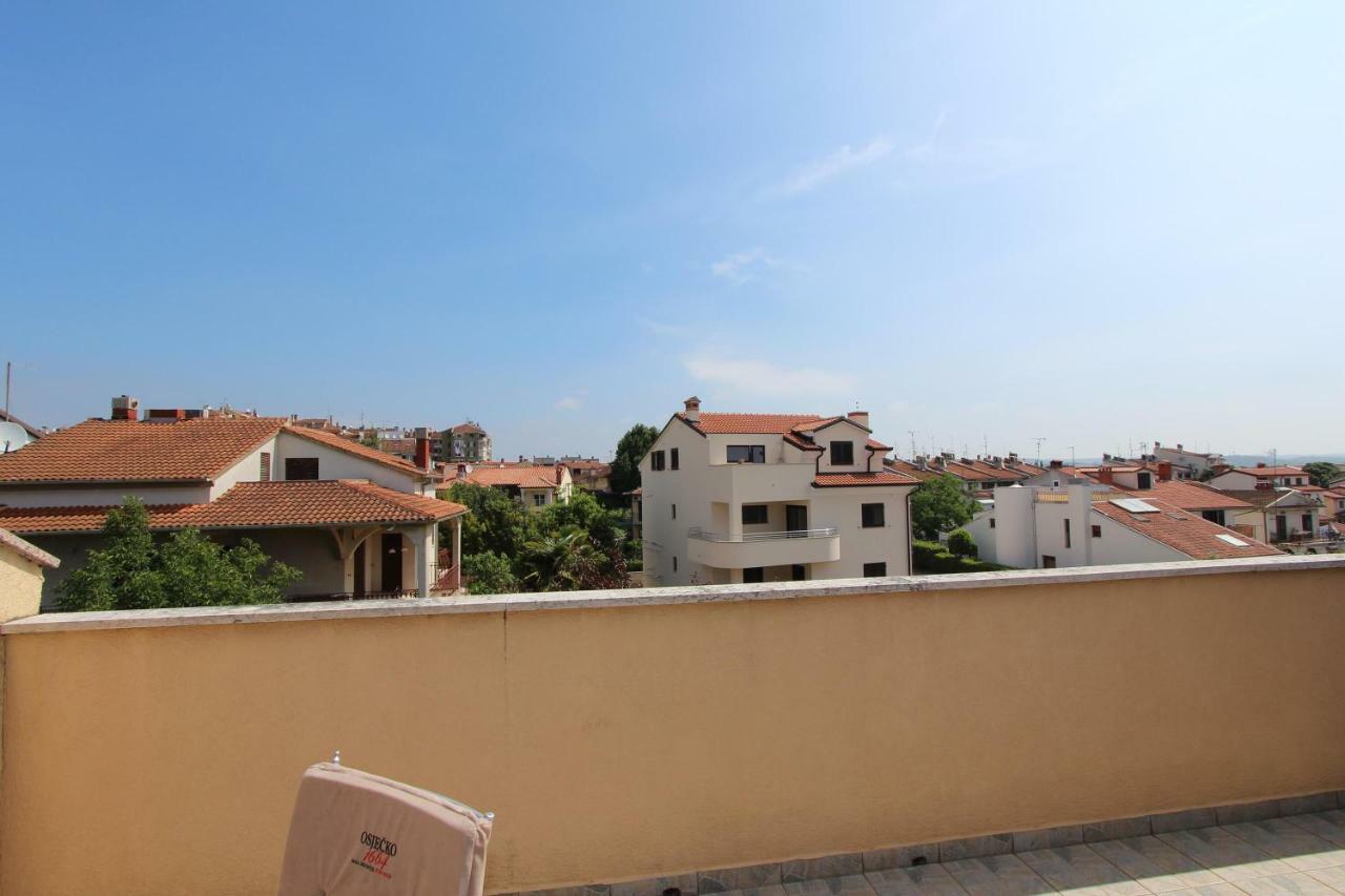 רוביני Apartments Lora מראה חיצוני תמונה