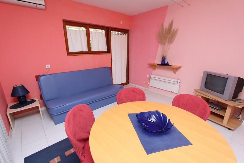 רוביני Apartments Lora מראה חיצוני תמונה